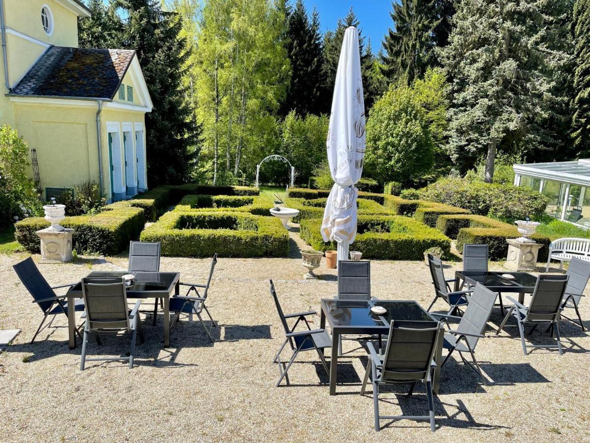 Hotel Quellenpark Bad Elster Bagian luar foto