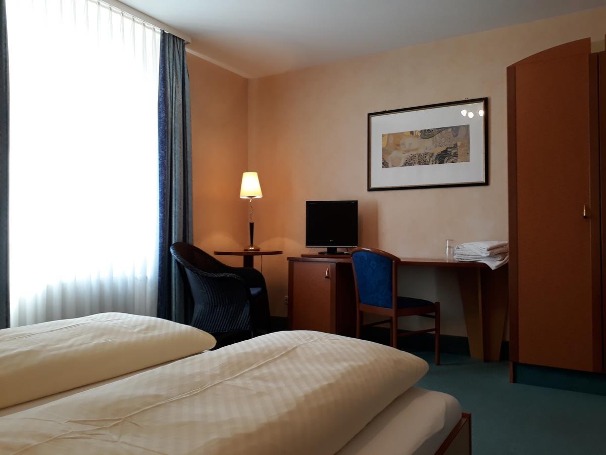 Hotel Quellenpark Bad Elster Bagian luar foto