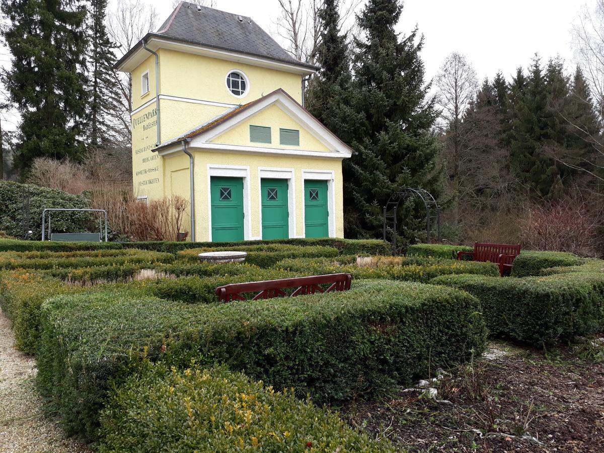 Hotel Quellenpark Bad Elster Bagian luar foto