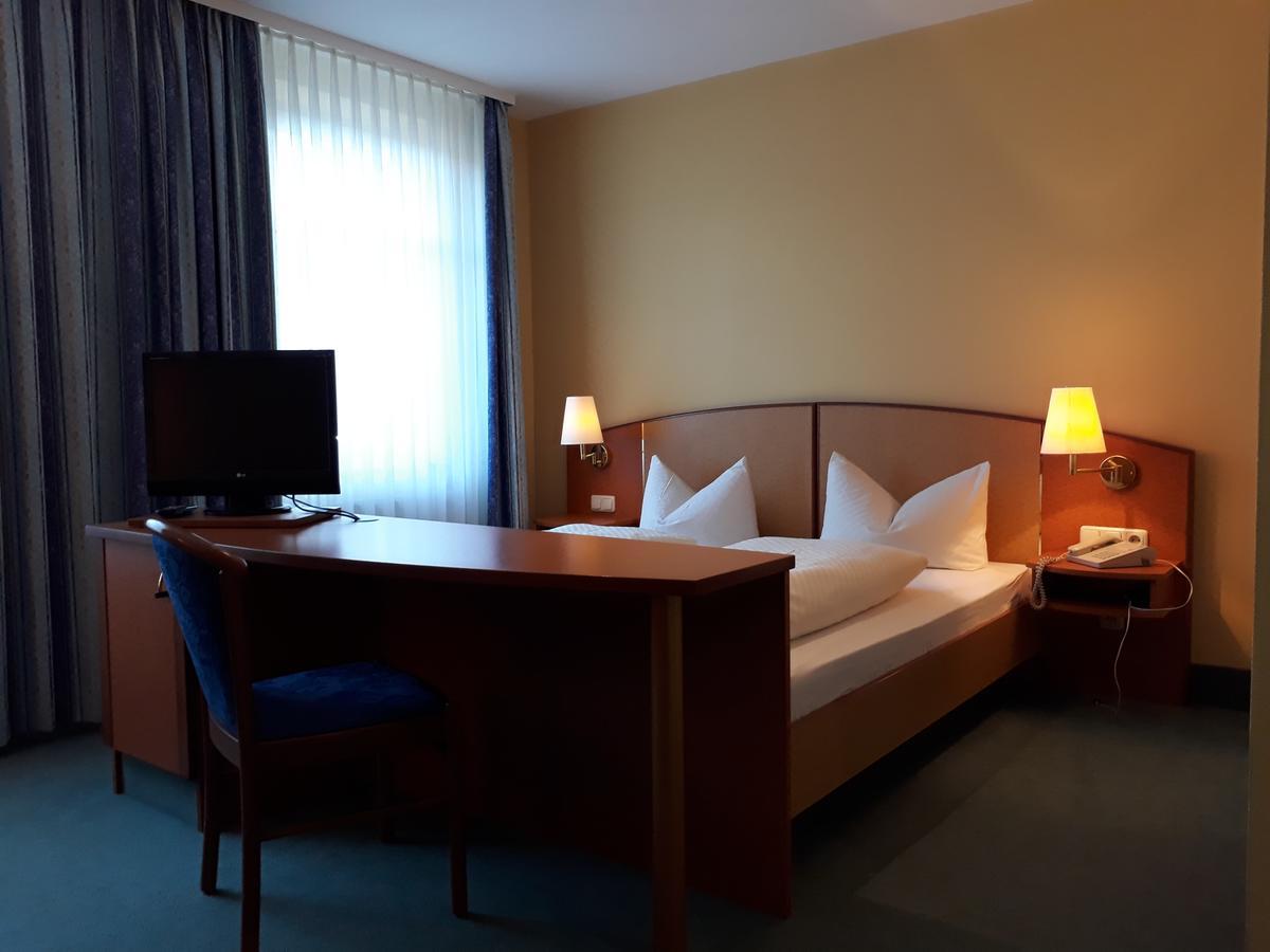 Hotel Quellenpark Bad Elster Bagian luar foto