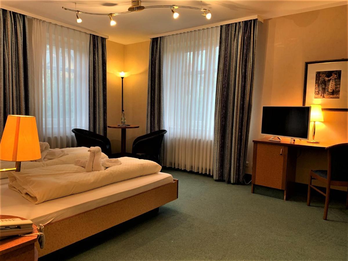 Hotel Quellenpark Bad Elster Bagian luar foto